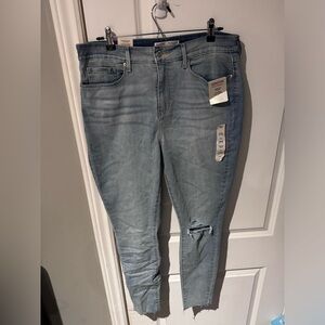 NWT Signature Levi Strauss High-Rise Skinny Jeans